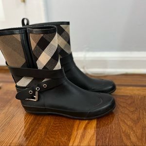 Burberry Holloway Rain Boot